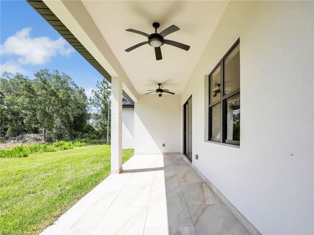 2221 Robert AVE, Alva, FL 33920