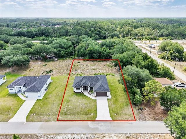2221 Robert AVE, Alva, FL 33920