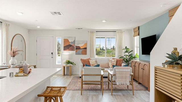 206 Skyline Ridge Loop, Sacramento, CA 95834