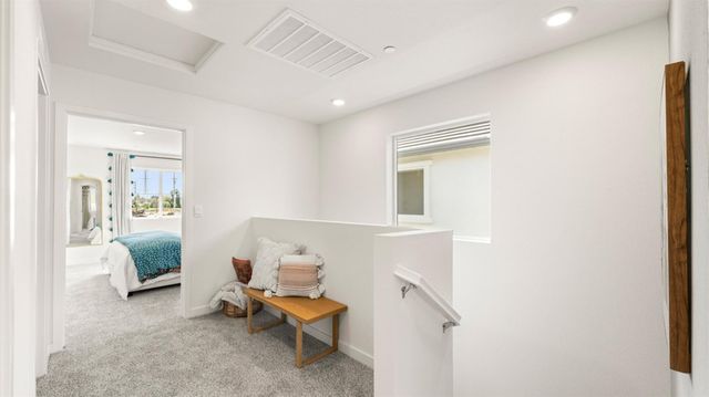 206 Skyline Ridge Loop, Sacramento, CA 95834