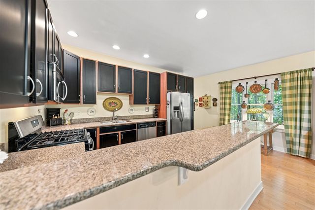 18 Walden Way, New Buffalo, MI 49117