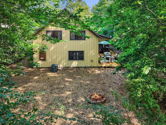 18 Walden Way, New Buffalo, MI 49117