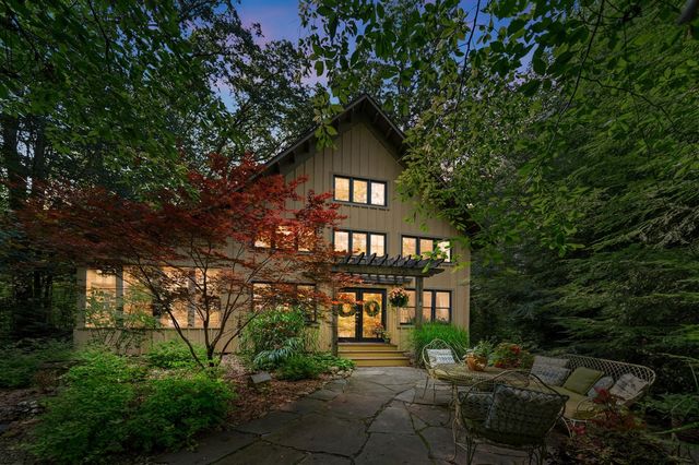 18 Walden Way, New Buffalo, MI 49117
