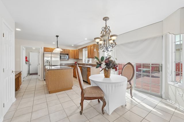 18036 Crystal Lane, Lansing, IL 60438