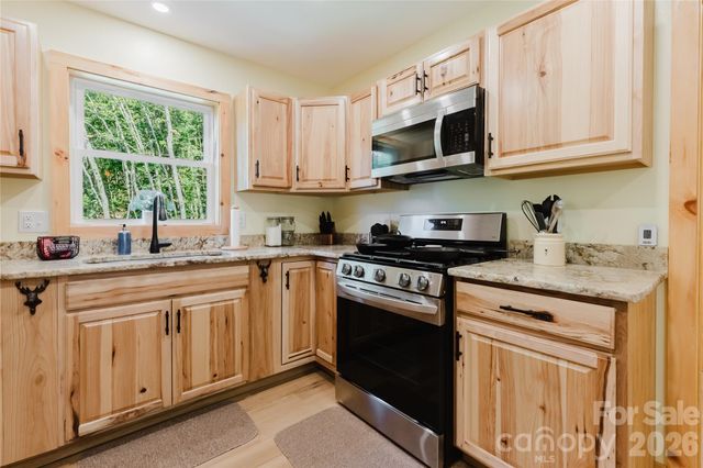 241 Golden Hawk Drive 85, Bryson City, NC 28713