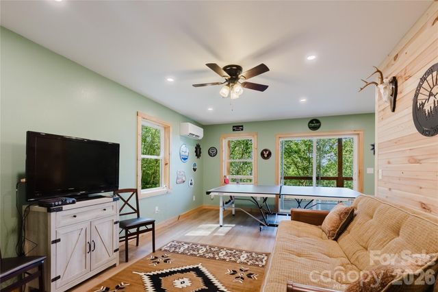241 Golden Hawk Drive 85, Bryson City, NC 28713