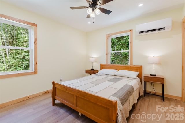 241 Golden Hawk Drive 85, Bryson City, NC 28713