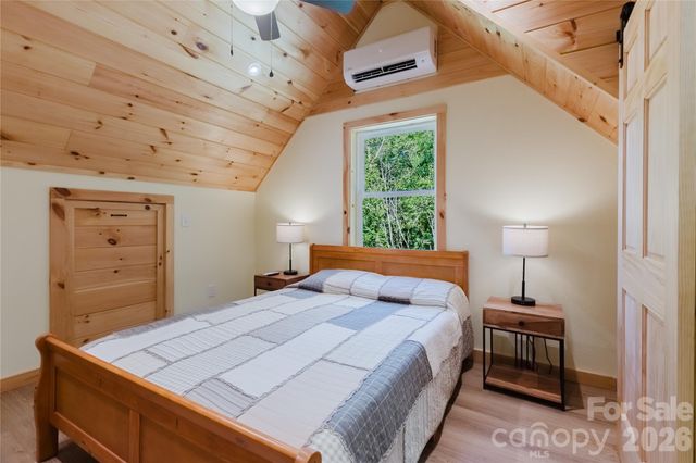 241 Golden Hawk Drive 85, Bryson City, NC 28713