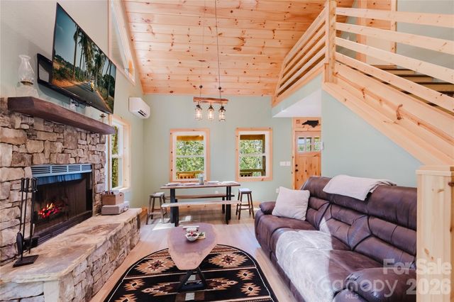 241 Golden Hawk Drive 85, Bryson City, NC 28713