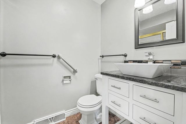26 E Via Roma, Wichita, KS 67230