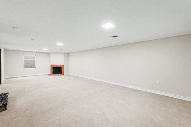 26 E Via Roma, Wichita, KS 67230