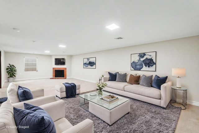 26 E Via Roma, Wichita, KS 67230