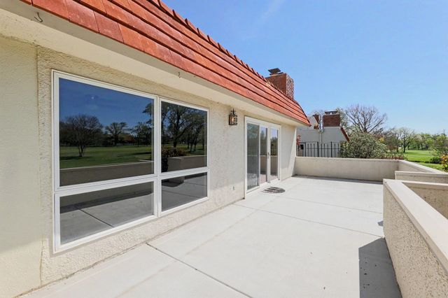 26 E Via Roma, Wichita, KS 67230