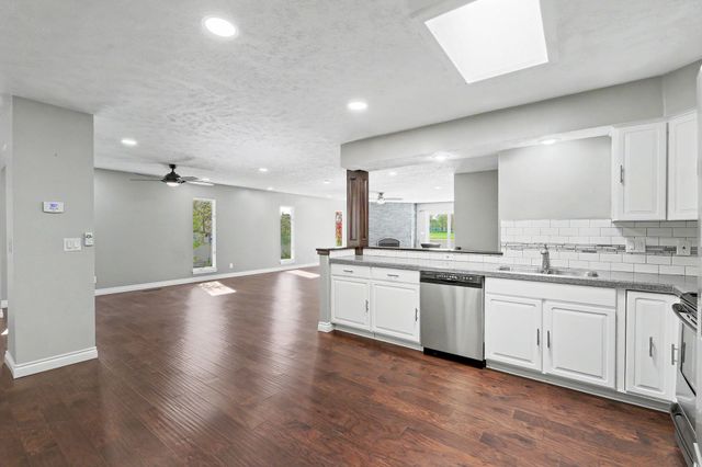 26 E Via Roma, Wichita, KS 67230