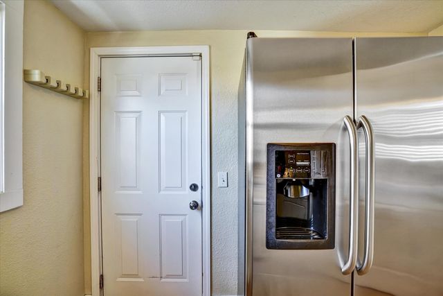 445 W Lowell Ave, Tracy, CA 95376