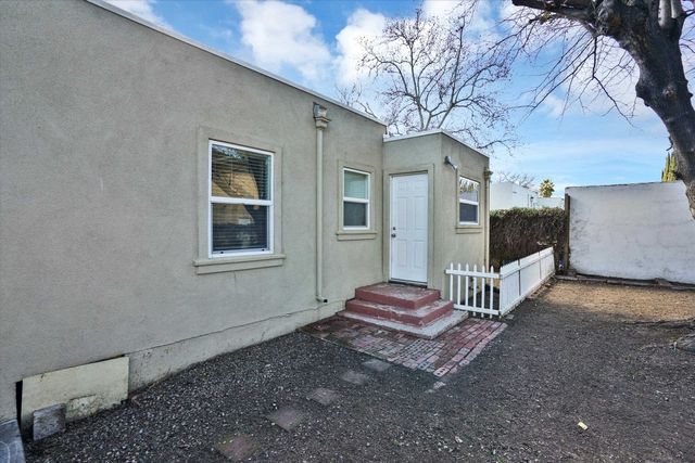 445 W Lowell Ave, Tracy, CA 95376