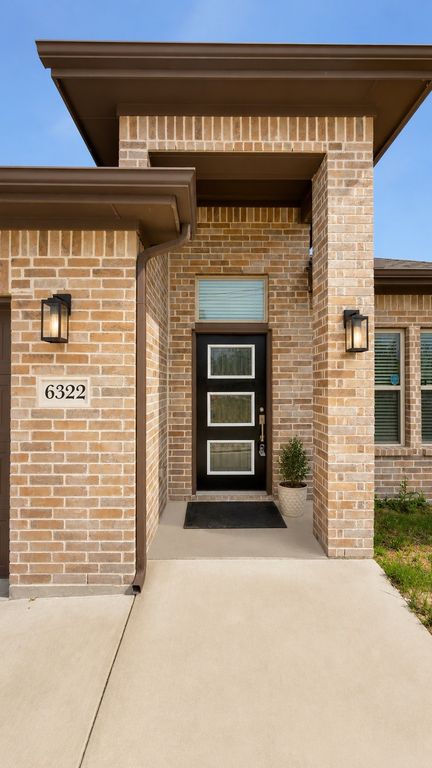 6322 S Lancaster Road, Dallas, TX 75241