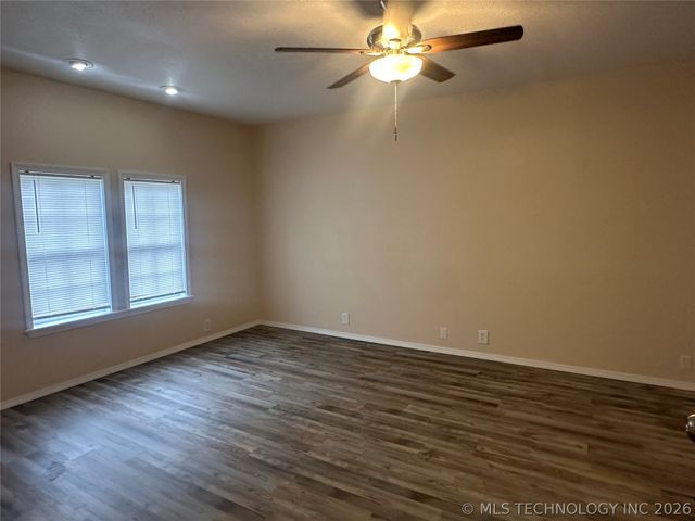 604 S 1st Street, Henryetta, OK 74437
