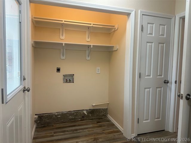 604 S 1st Street, Henryetta, OK 74437