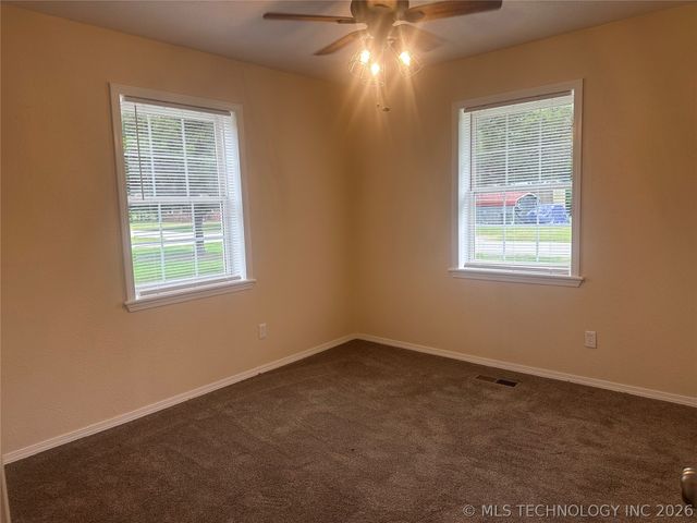 604 S 1st Street, Henryetta, OK 74437