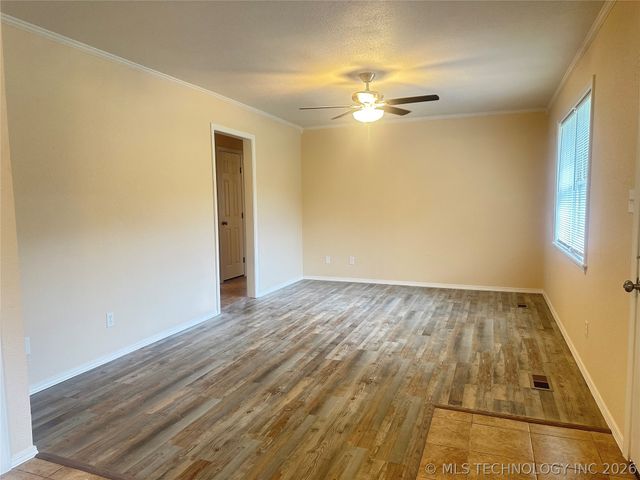 604 S 1st Street, Henryetta, OK 74437