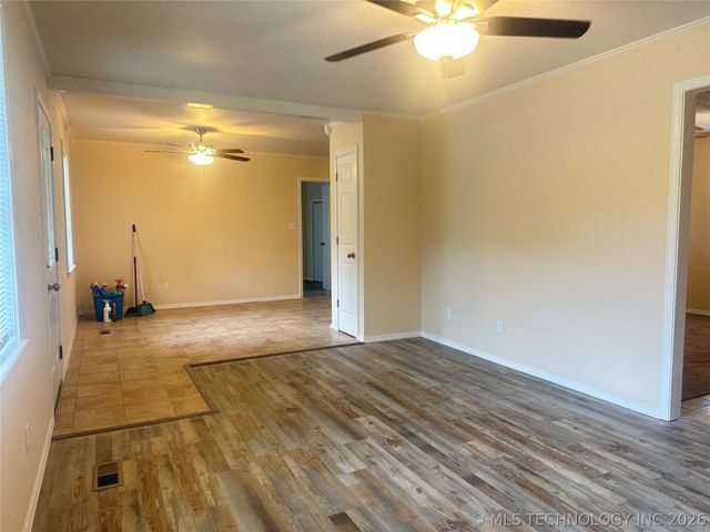 604 S 1st Street, Henryetta, OK 74437