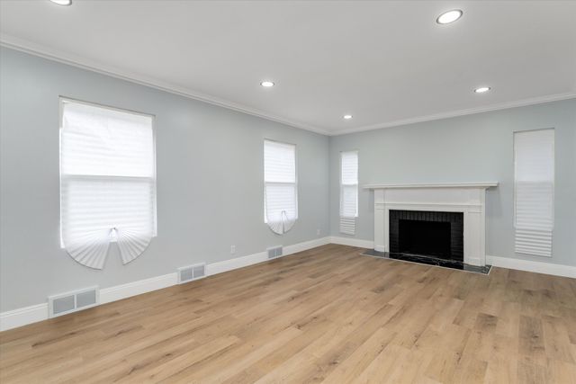 8231 Mary Grove Drive, Detroit, MI 48221