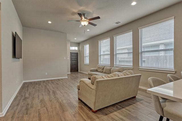 10545 Wild Chives, Conroe, TX 77385