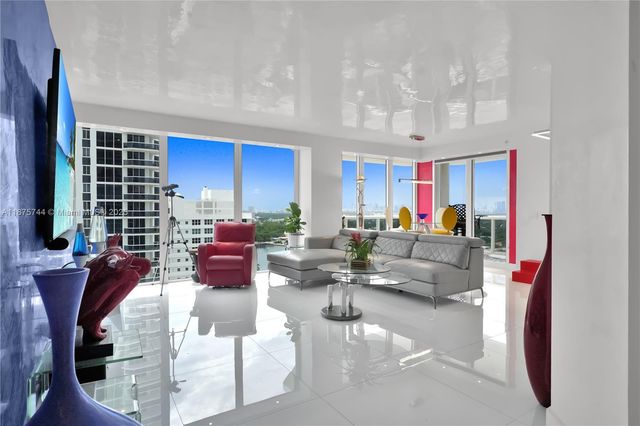 4779 Collins Ave 1805, Miami Beach, FL 33140