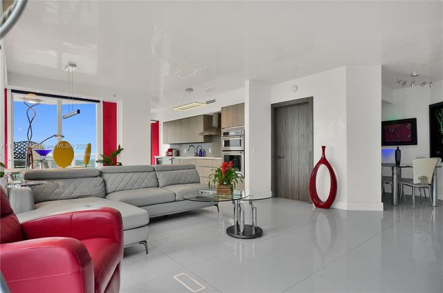 4779 Collins Ave 1805, Miami Beach, FL 33140