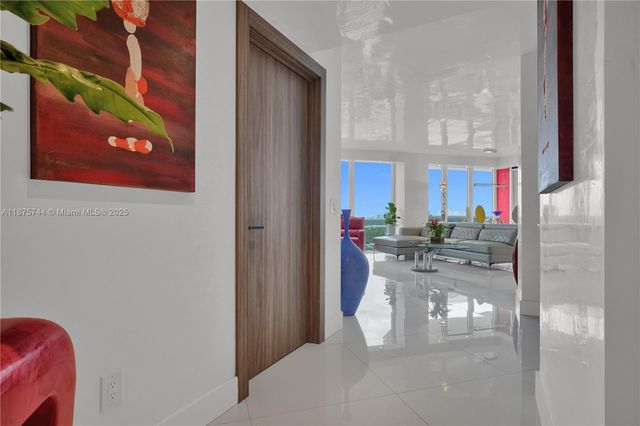 4779 Collins Ave 1805, Miami Beach, FL 33140
