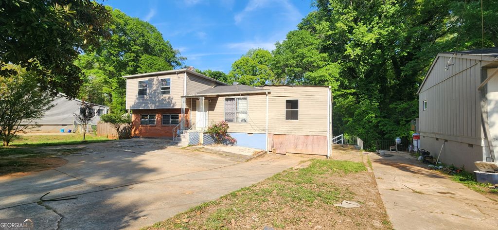 6186 Holiday Boulevard, Forest Park, GA 30297