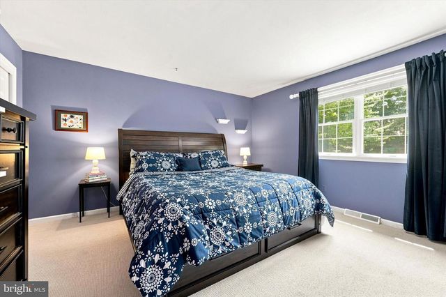 6 JOANNA DR, Malvern, PA 19355