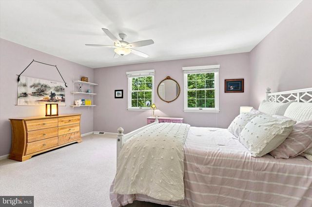 6 JOANNA DR, Malvern, PA 19355