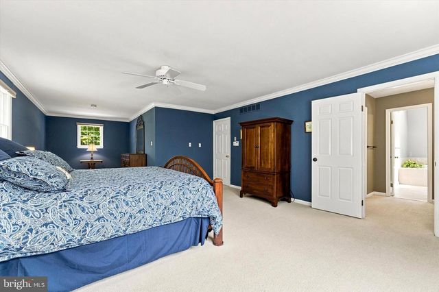 6 JOANNA DR, Malvern, PA 19355