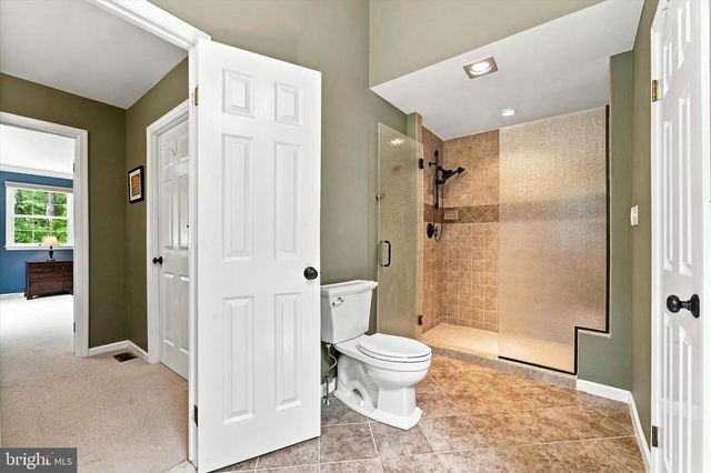 6 JOANNA DR, Malvern, PA 19355