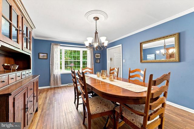 6 JOANNA DR, Malvern, PA 19355