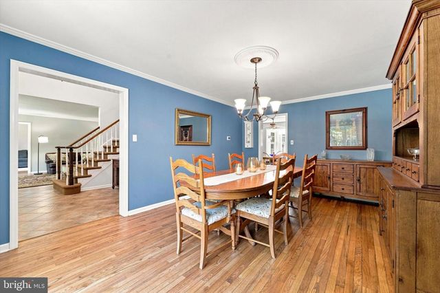 6 JOANNA DR, Malvern, PA 19355