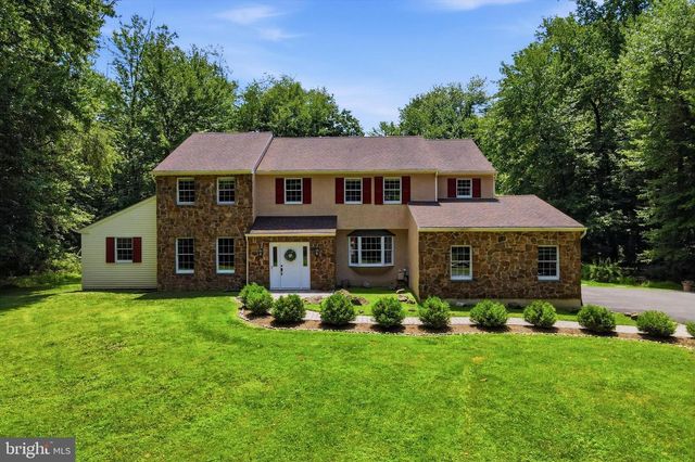 6 JOANNA DR, Malvern, PA 19355