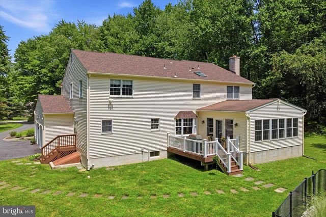6 JOANNA DR, Malvern, PA 19355