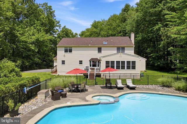 6 JOANNA DR, Malvern, PA 19355