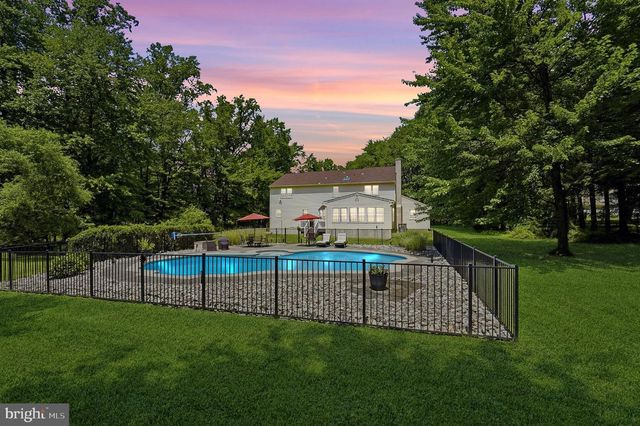 6 JOANNA DR, Malvern, PA 19355