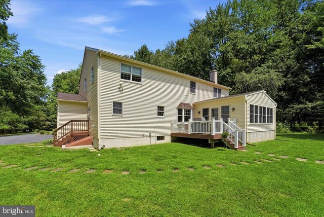 6 JOANNA DR, Malvern, PA 19355