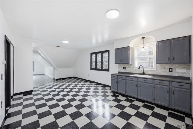 407 Potomac Avenue, Buffalo, NY 14213