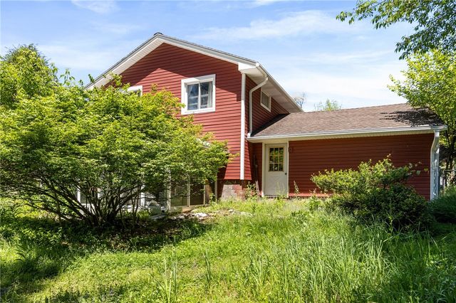 90 Hotchkiss Circle, Penfield, NY 14526