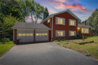 90 Hotchkiss Circle, Penfield, NY 14526