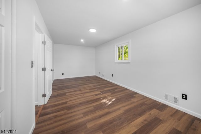 2 Laurie Ter, Hackettstown Town, NJ 07840