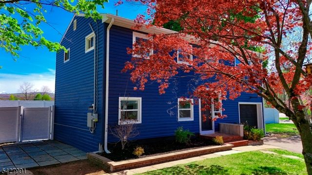 2 Laurie Ter, Hackettstown Town, NJ 07840