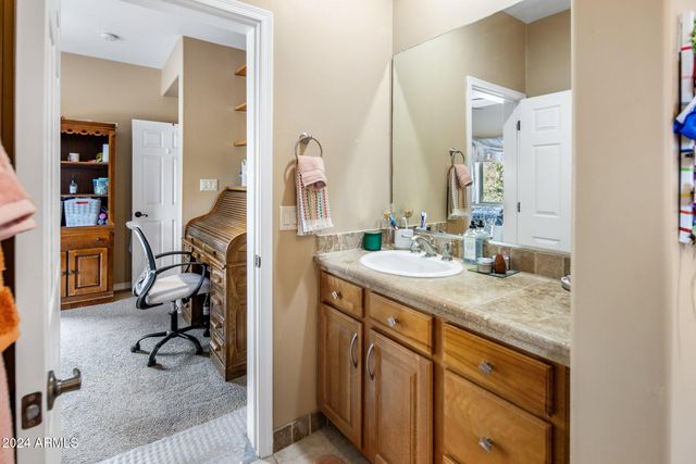 44821 N 12th Street, New River, AZ 85087