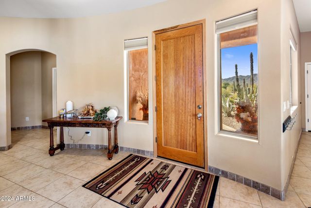 44821 N 12th Street, New River, AZ 85087